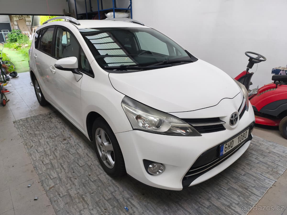 2014 Toyota VERSO