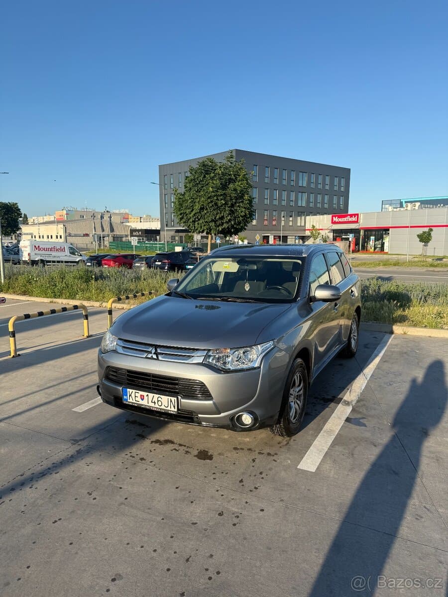 2015 Mitsubishi OUTLANDER