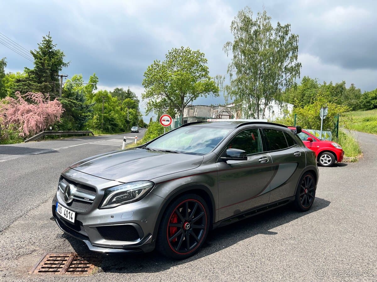 2015 Mercedes-Benz GLA