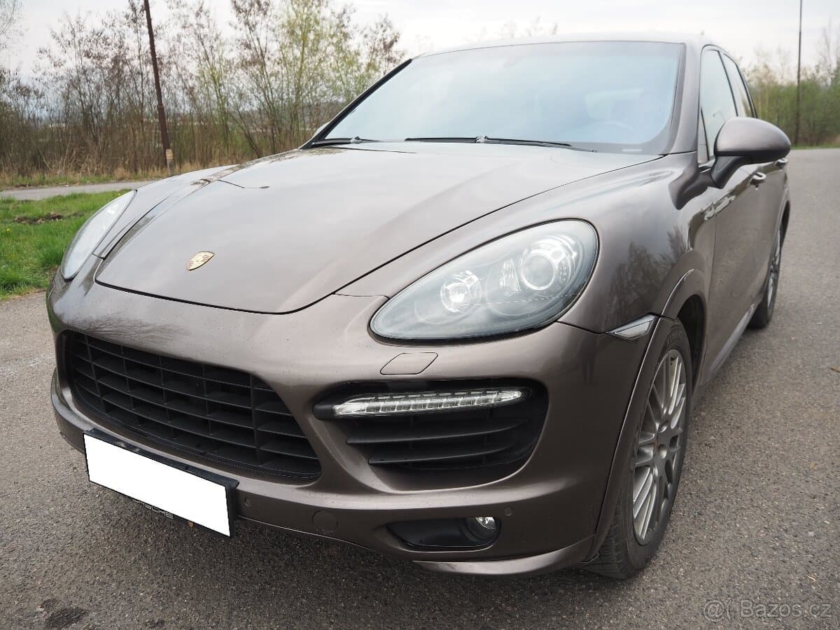 2013 Porsche CAYENNE