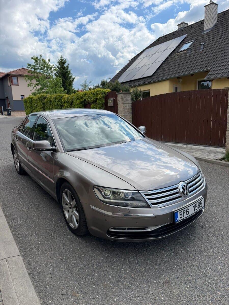 2012 Volkswagen PHAETON