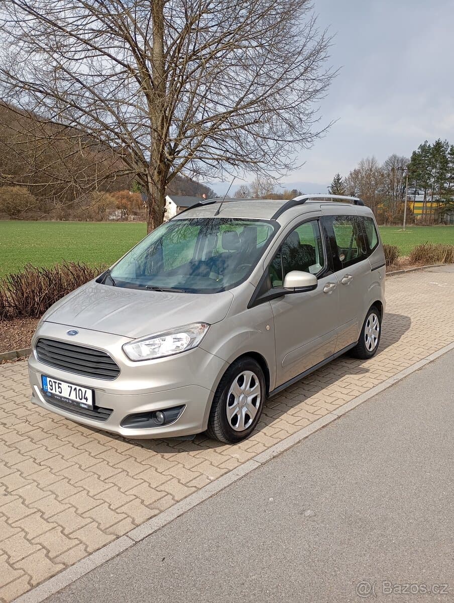 2015 Ford TOURNEO