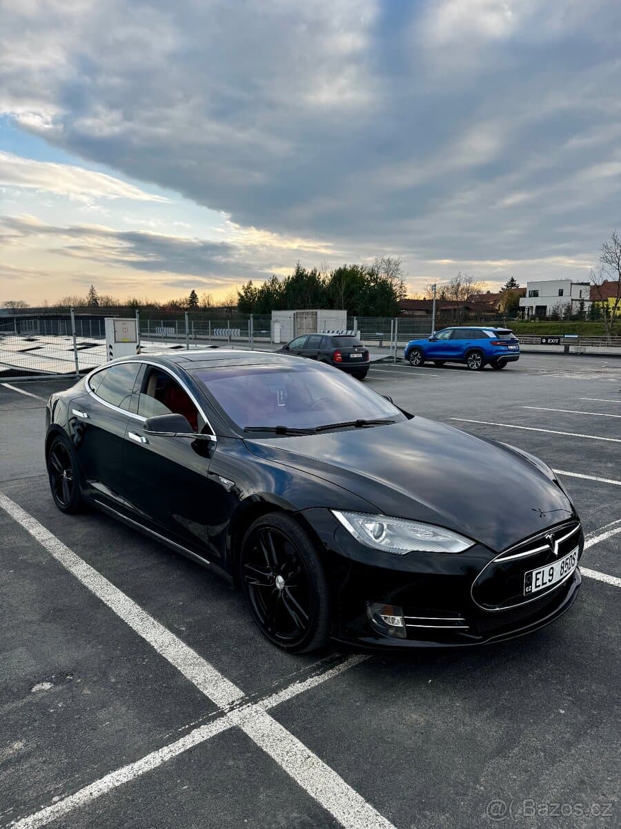 2013 Tesla MODEL S