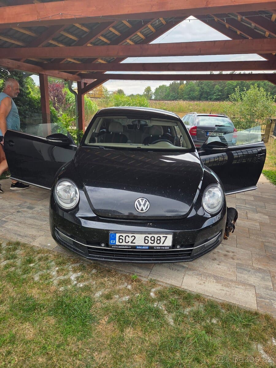 2013 Volkswagen BEETLE