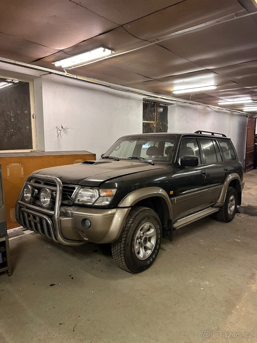 2000 Nissan PATROL