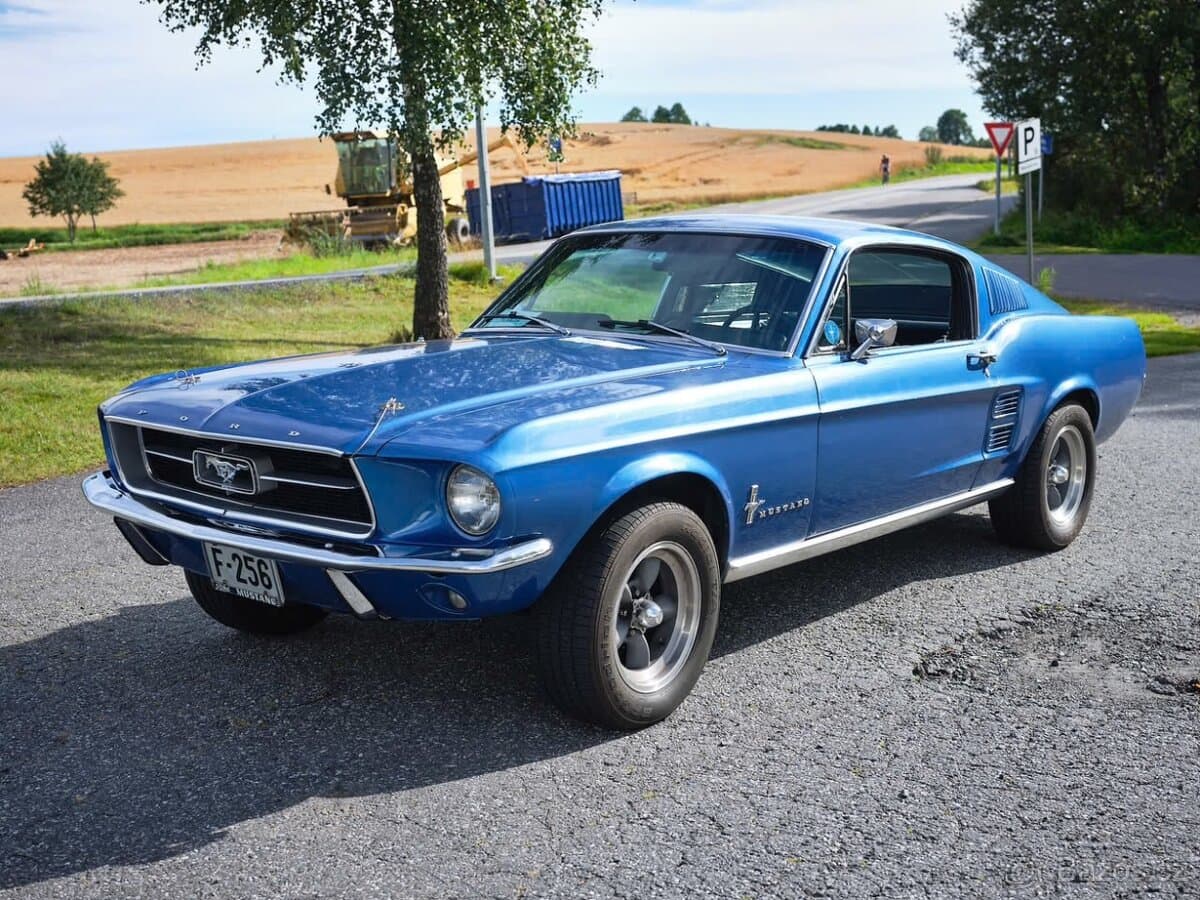 1967 Ford MUSTANG