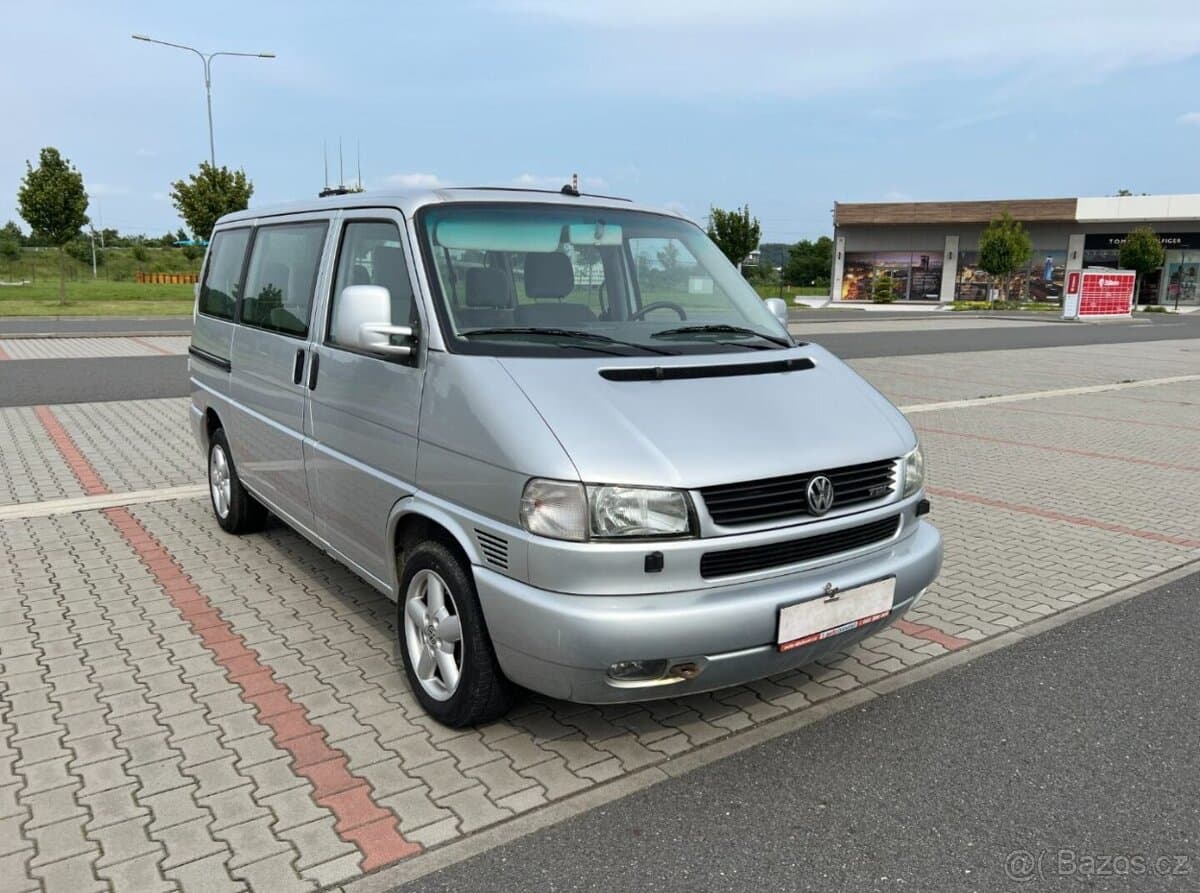 2003 Volkswagen CARAVELLE