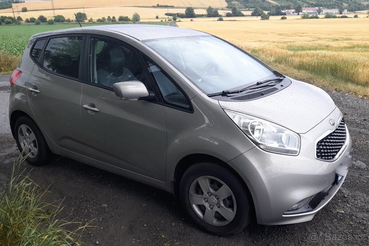 2017 Kia VENGA