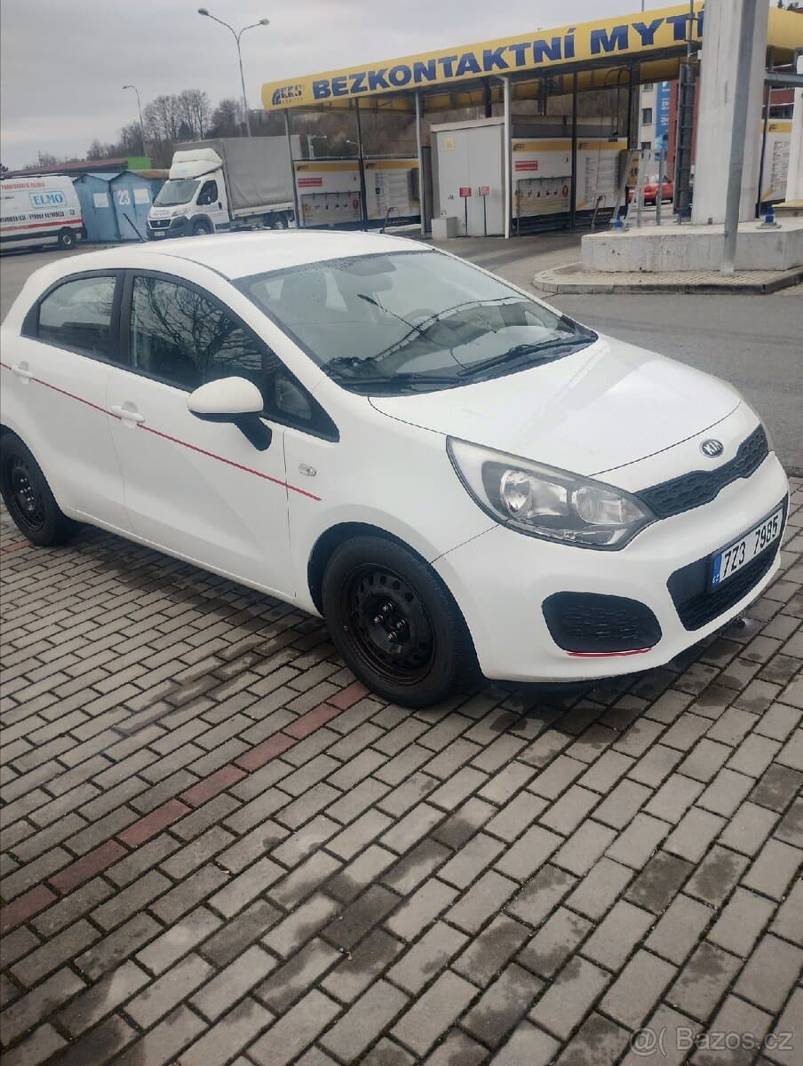 2015 Kia RIO