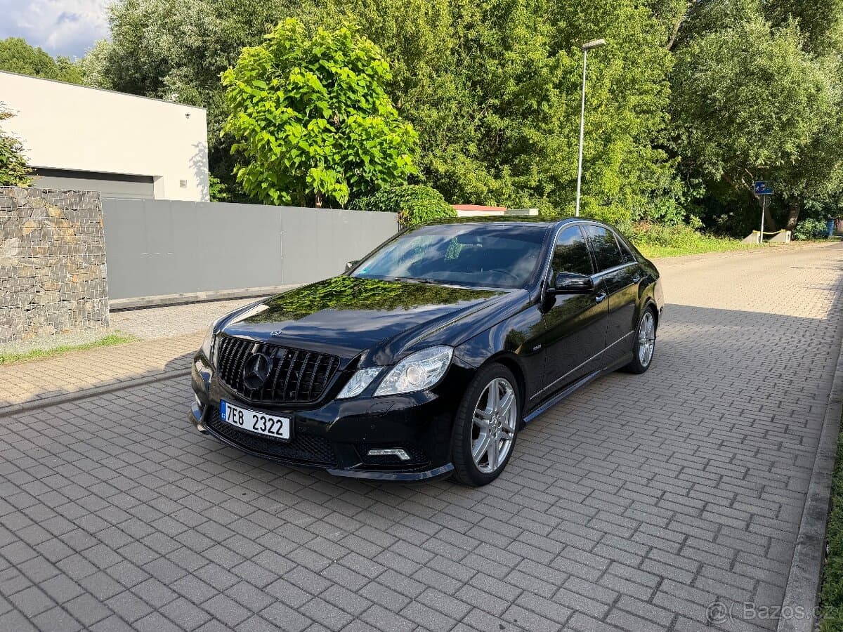 2011 Mercedes-Benz OSTATNÍ