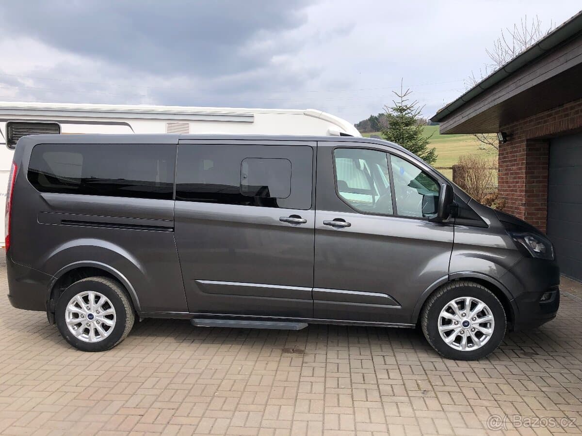 2020 Ford TOURNEO