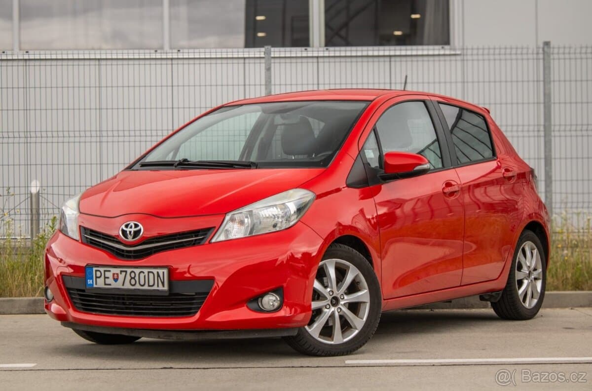 2011 Toyota YARIS
