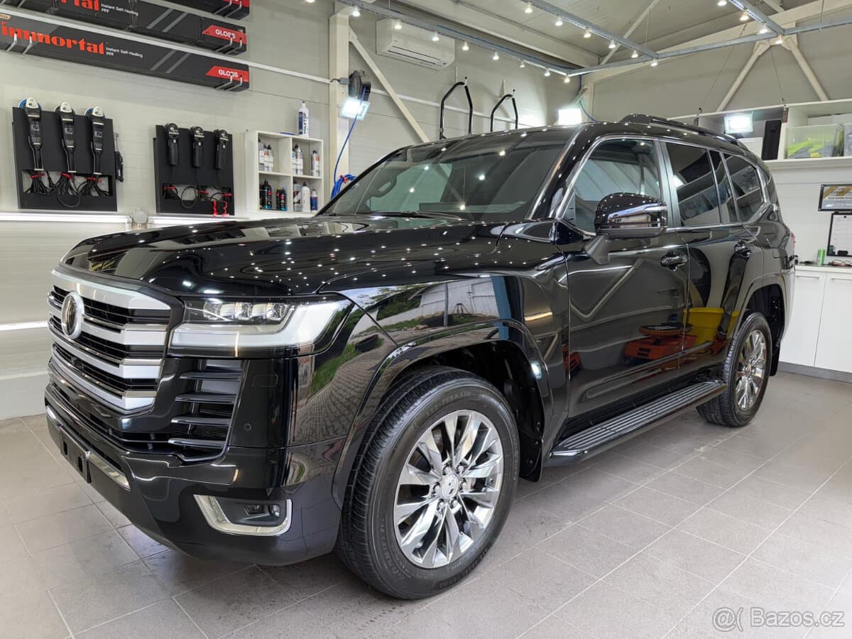 2021 Toyota LAND CRUISER