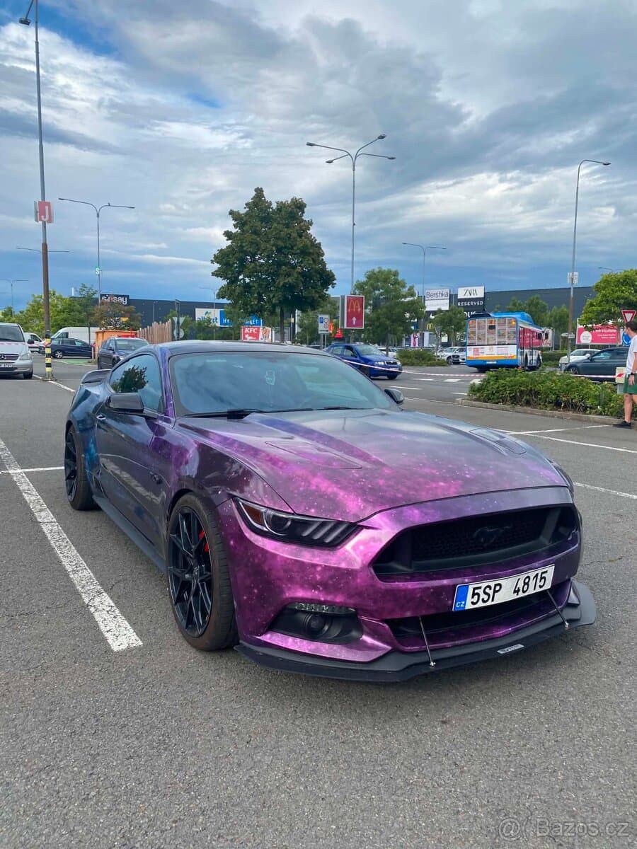 2016 Ford MUSTANG