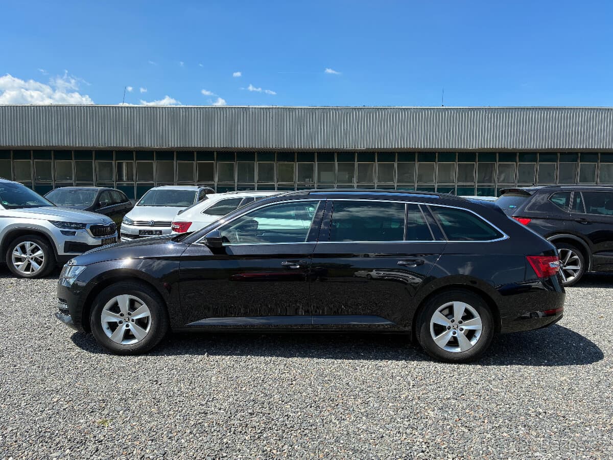 2023 Škoda SUPERB