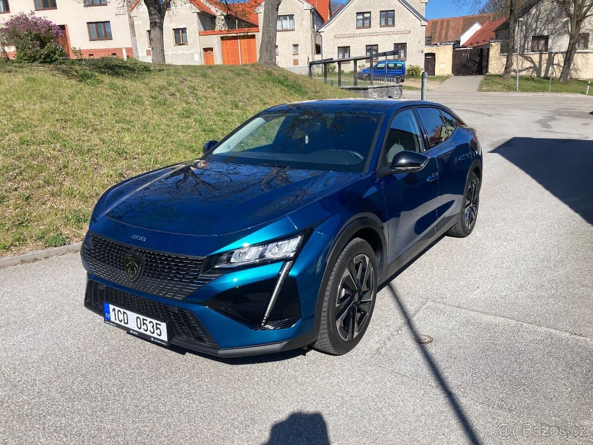 Peugeot 408