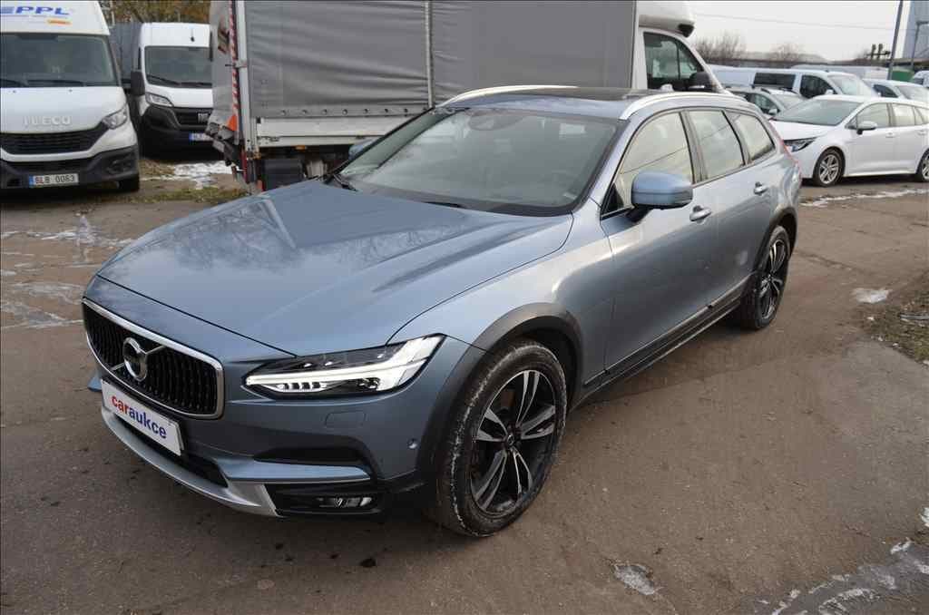 2017 Volvo V90