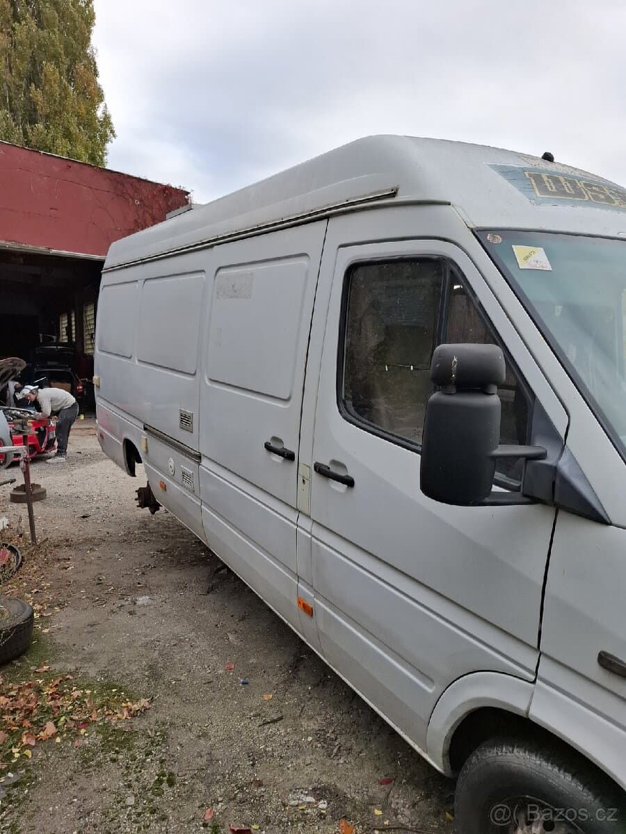 2000 Mercedes-Benz SPRINTER