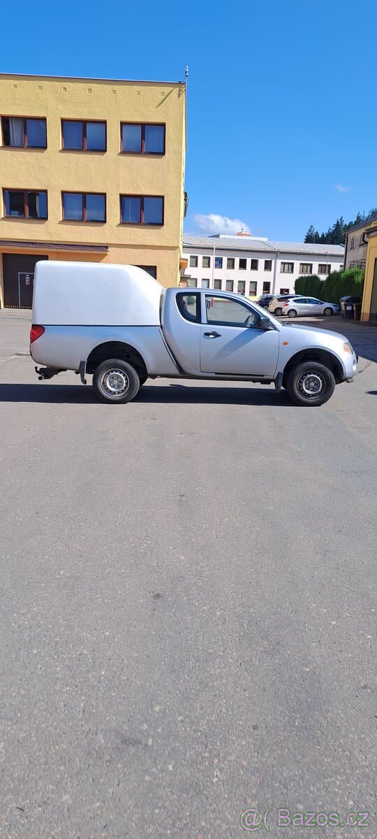 Mitsubishi L200