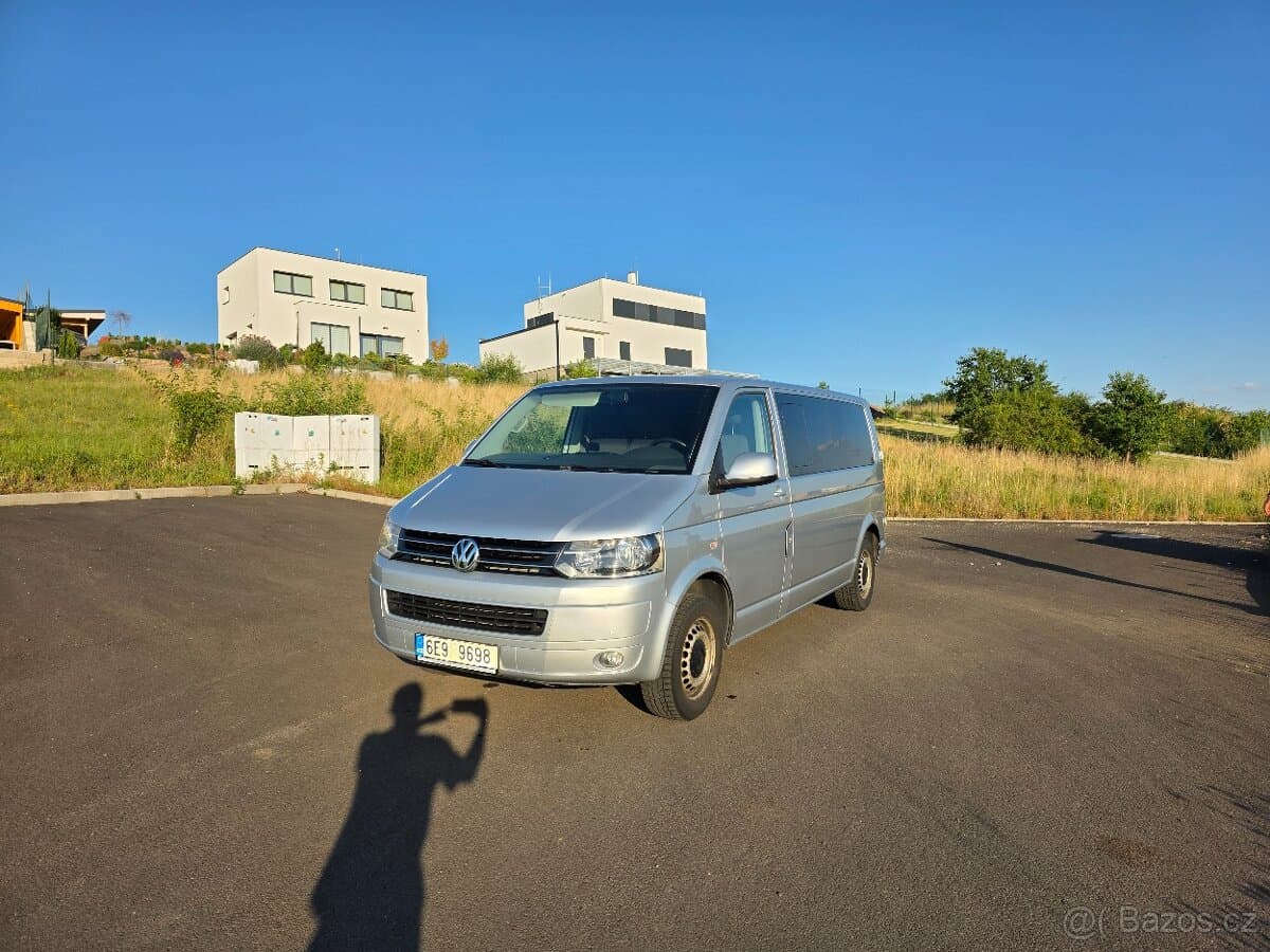 2010 Volkswagen CARAVELLE
