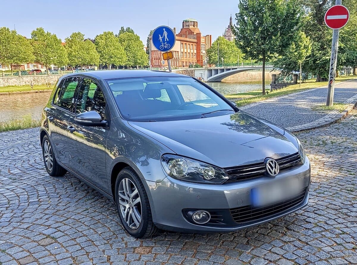 2011 Volkswagen GOLF