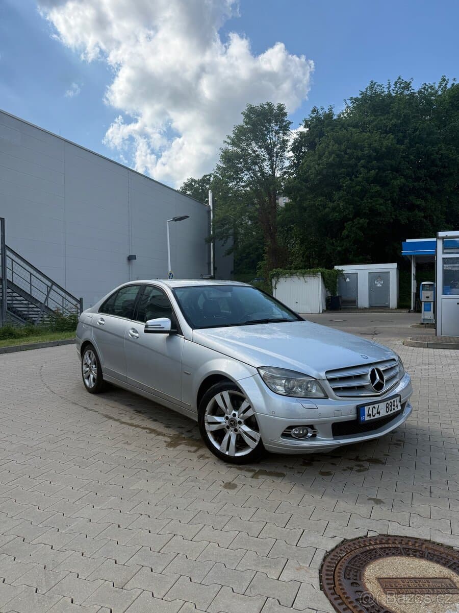 2009 Mercedes-Benz OSTATNÍ