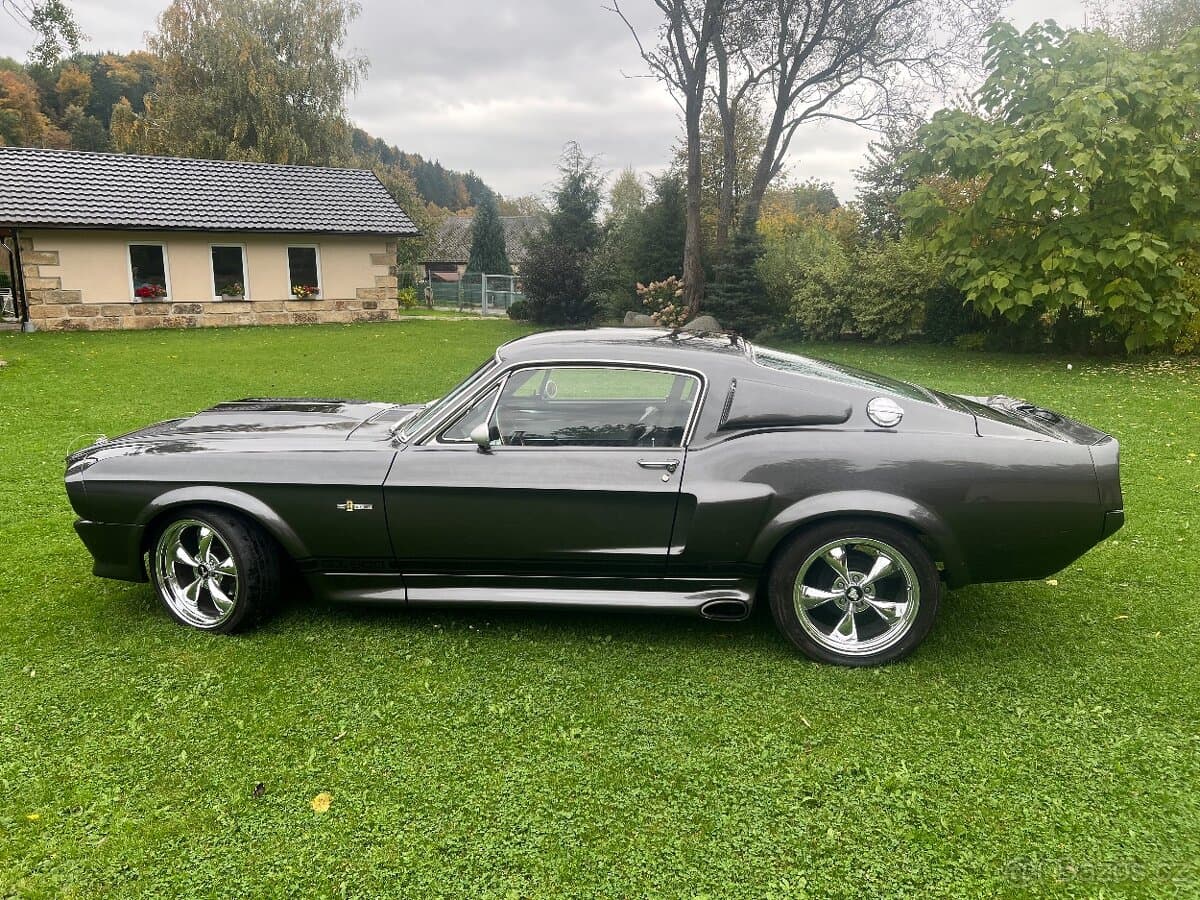 1967 Ford MUSTANG