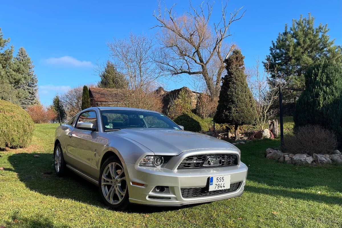 2014 Ford MUSTANG