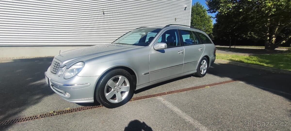 2004 Mercedes-Benz E-CLASS