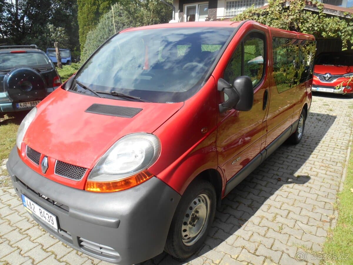 2004 Renault TRAFIC