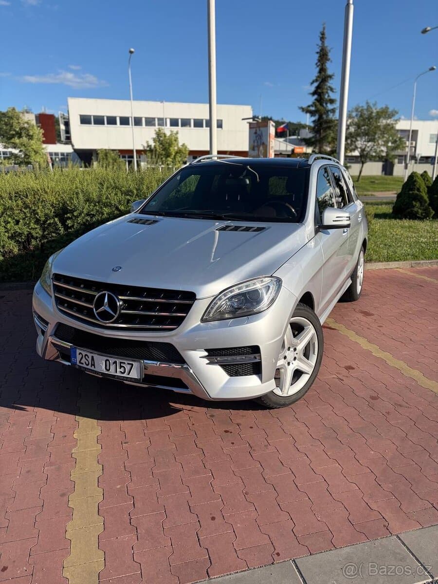 2012 Mercedes-Benz M-CLASS