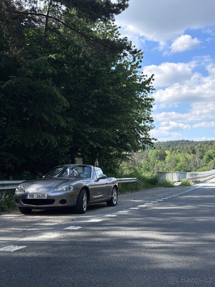 2002 Mazda MX-5