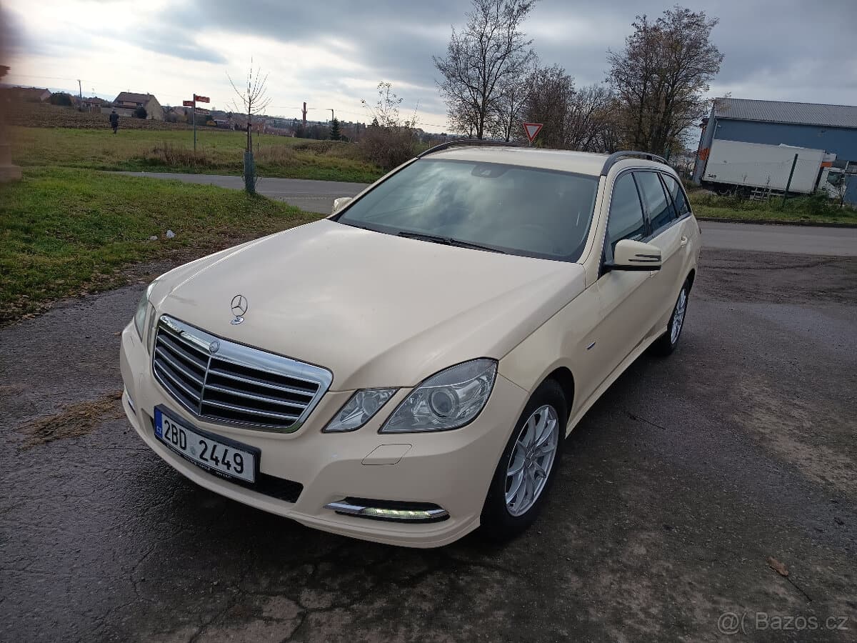 2011 Mercedes-Benz OSTATNÍ