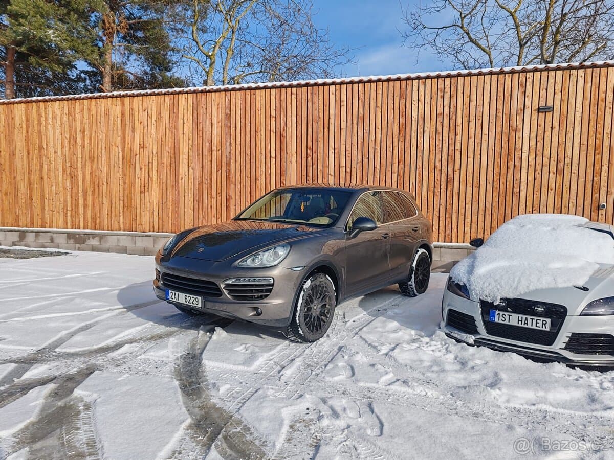 2010 Porsche CAYENNE