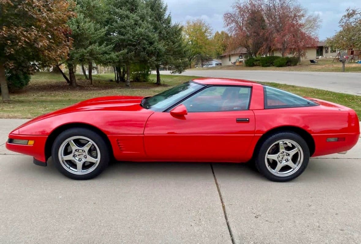 Chevrolet CORVETTE