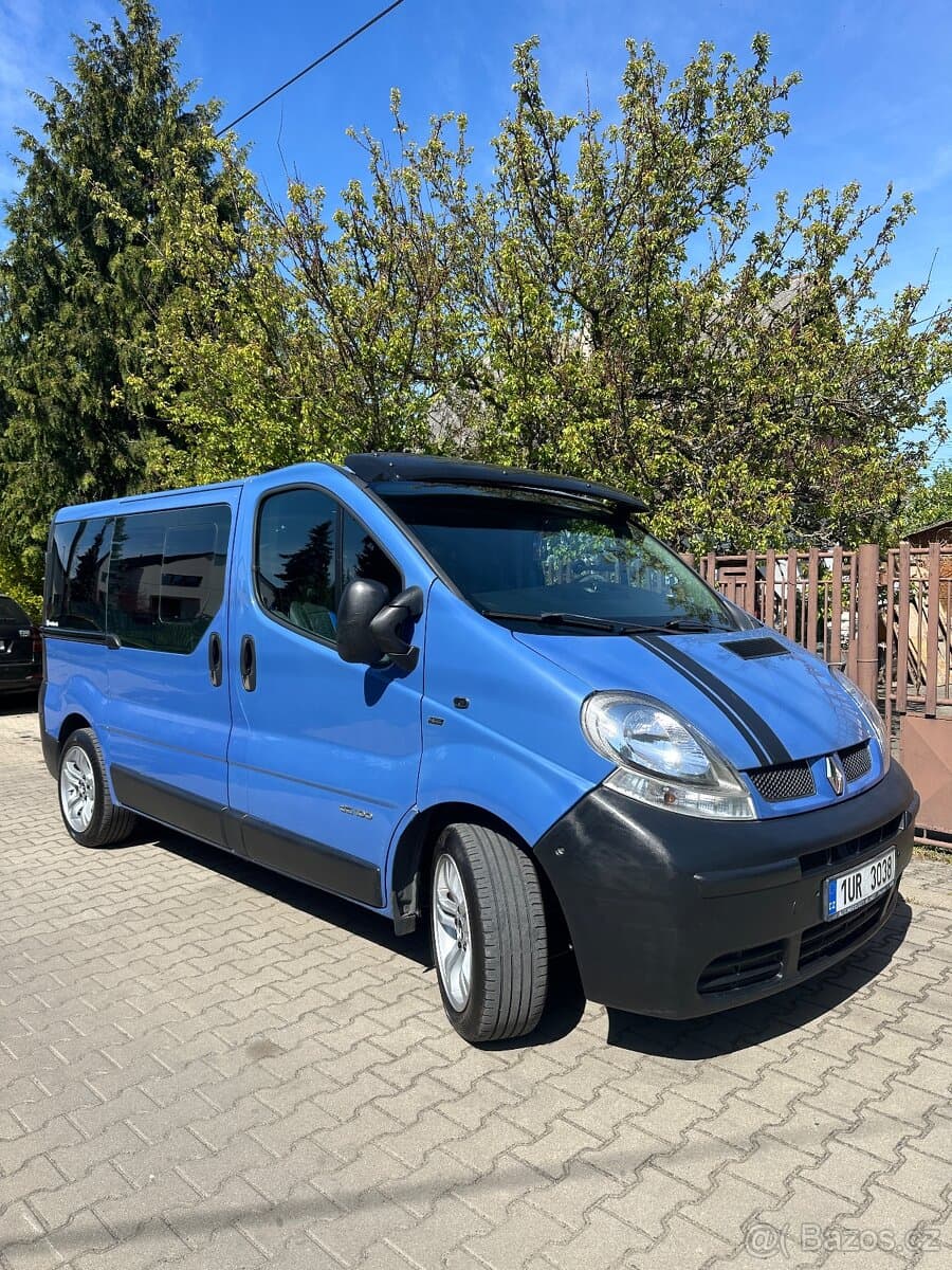 2005 Renault TRAFIC