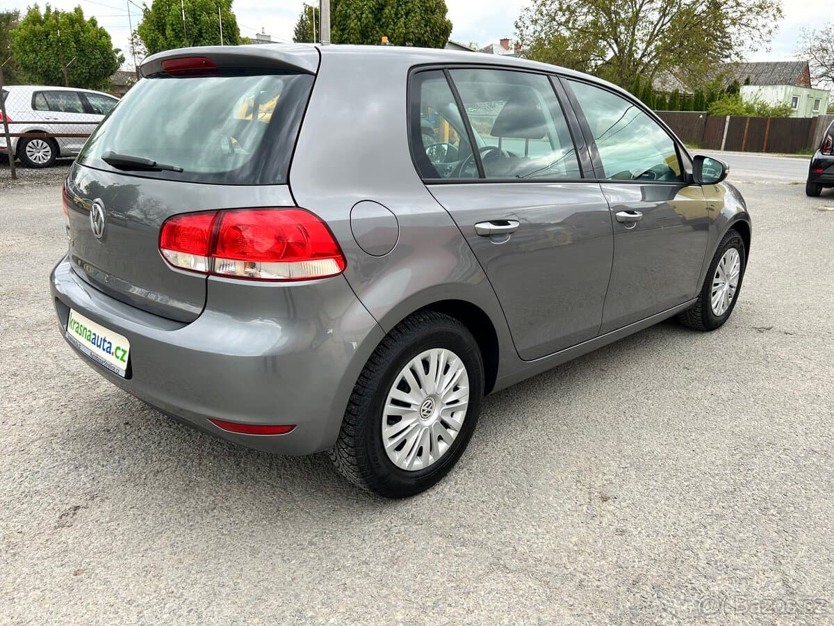 2010 Volkswagen GOLF