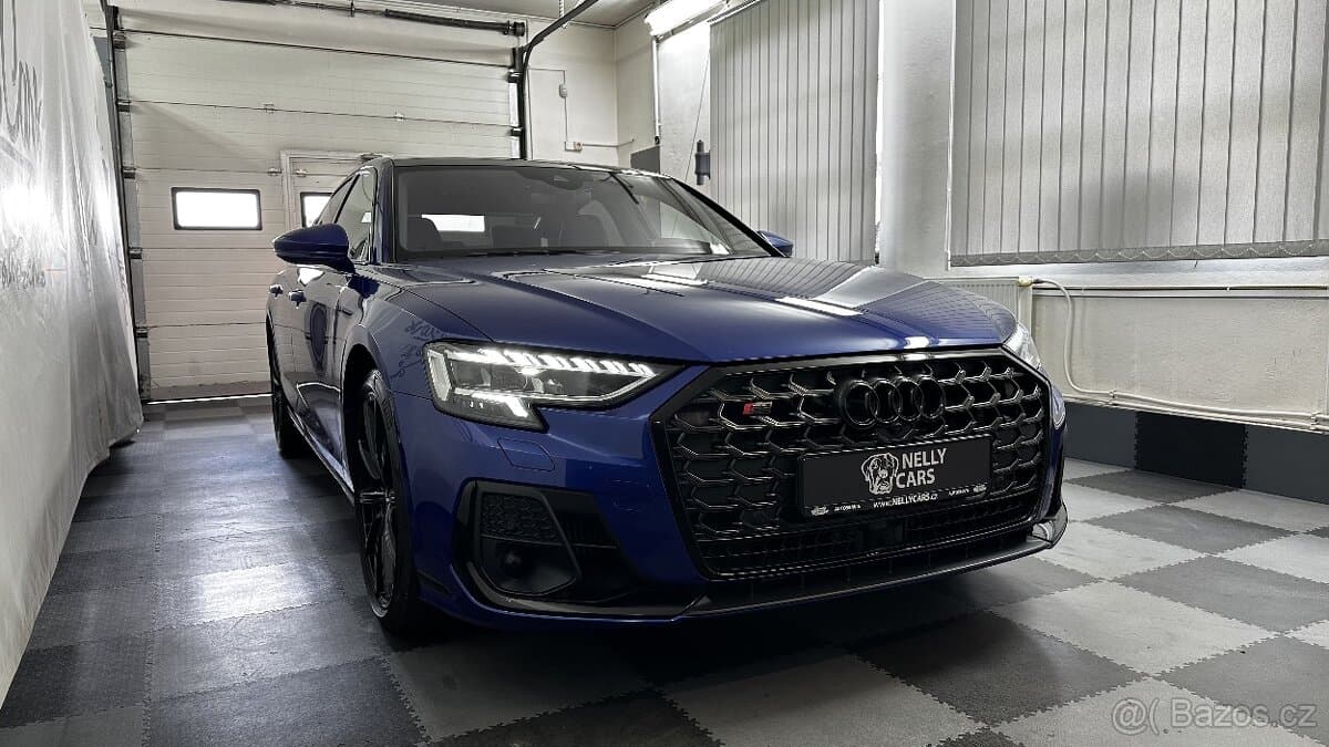 2022 Audi S8