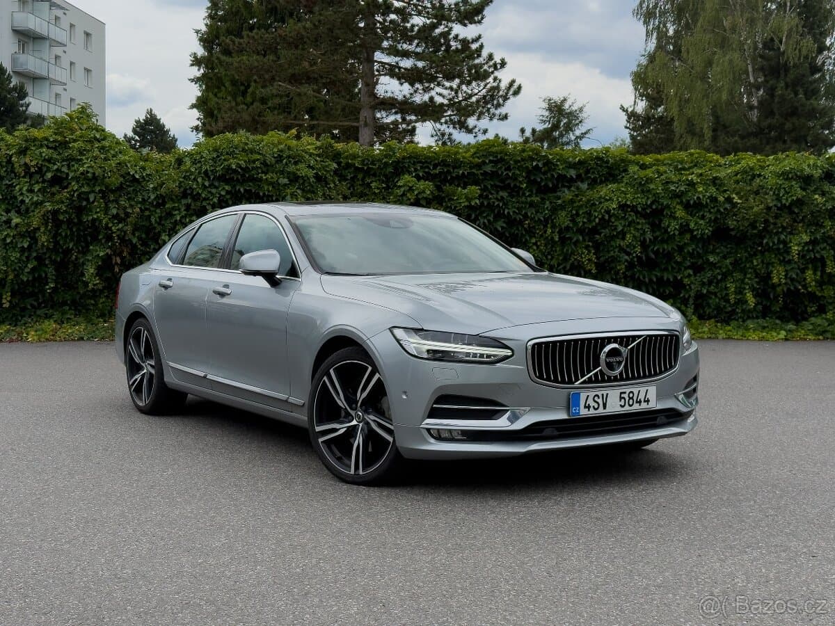 2017 Volvo S90