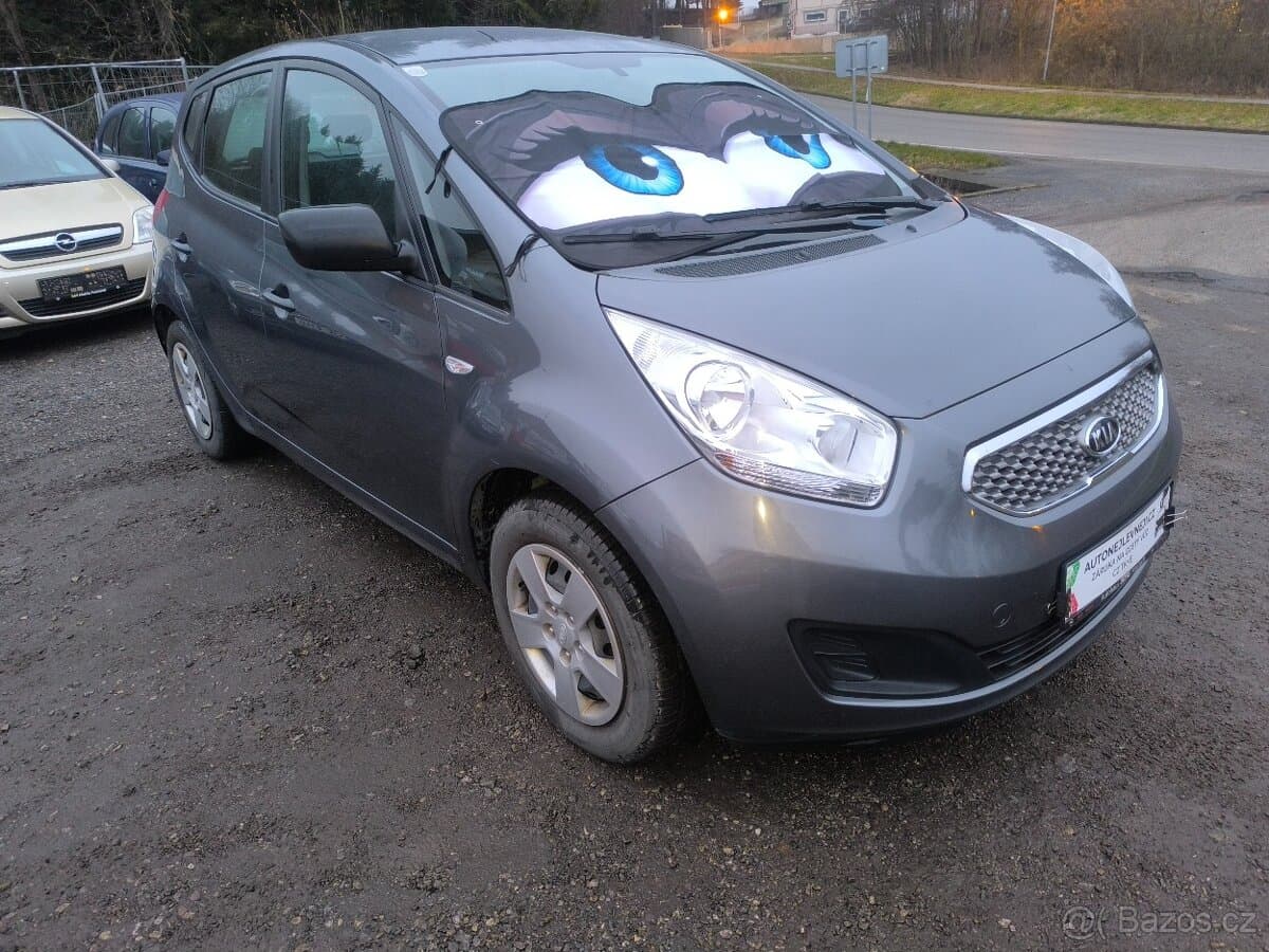 2011 Kia VENGA