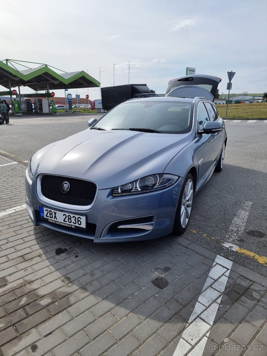 Jaguar XF