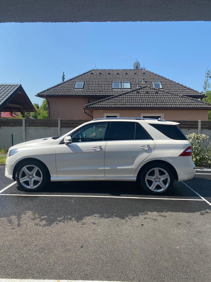2014 Mercedes-Benz M-CLASS