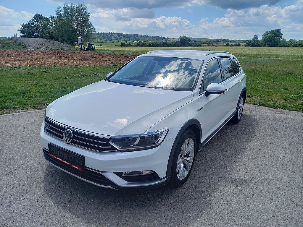 2016 Volkswagen PASSAT
