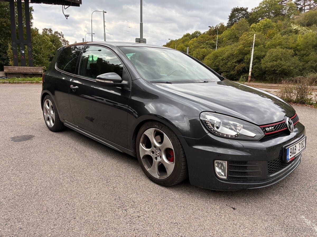 2012 Volkswagen GOLF