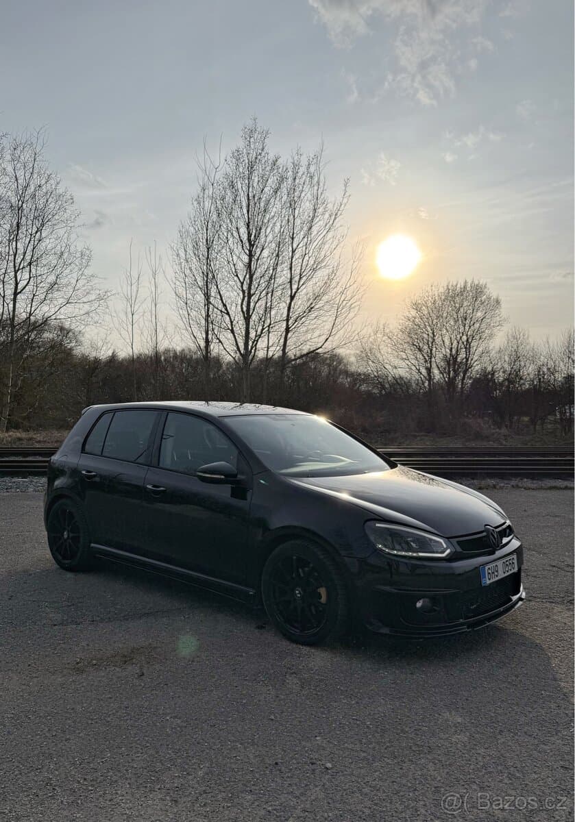 2012 Volkswagen GOLF