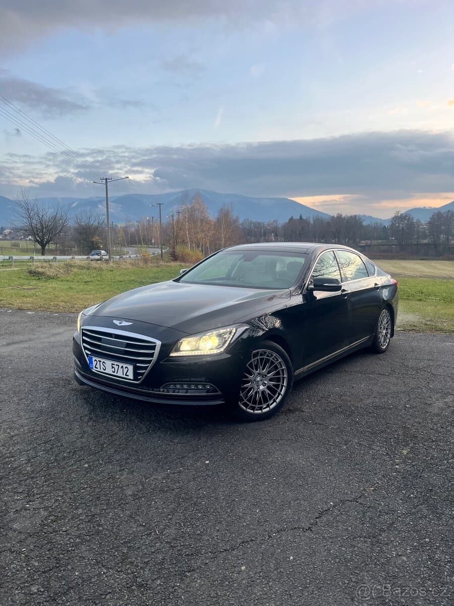 Hyundai GENESIS