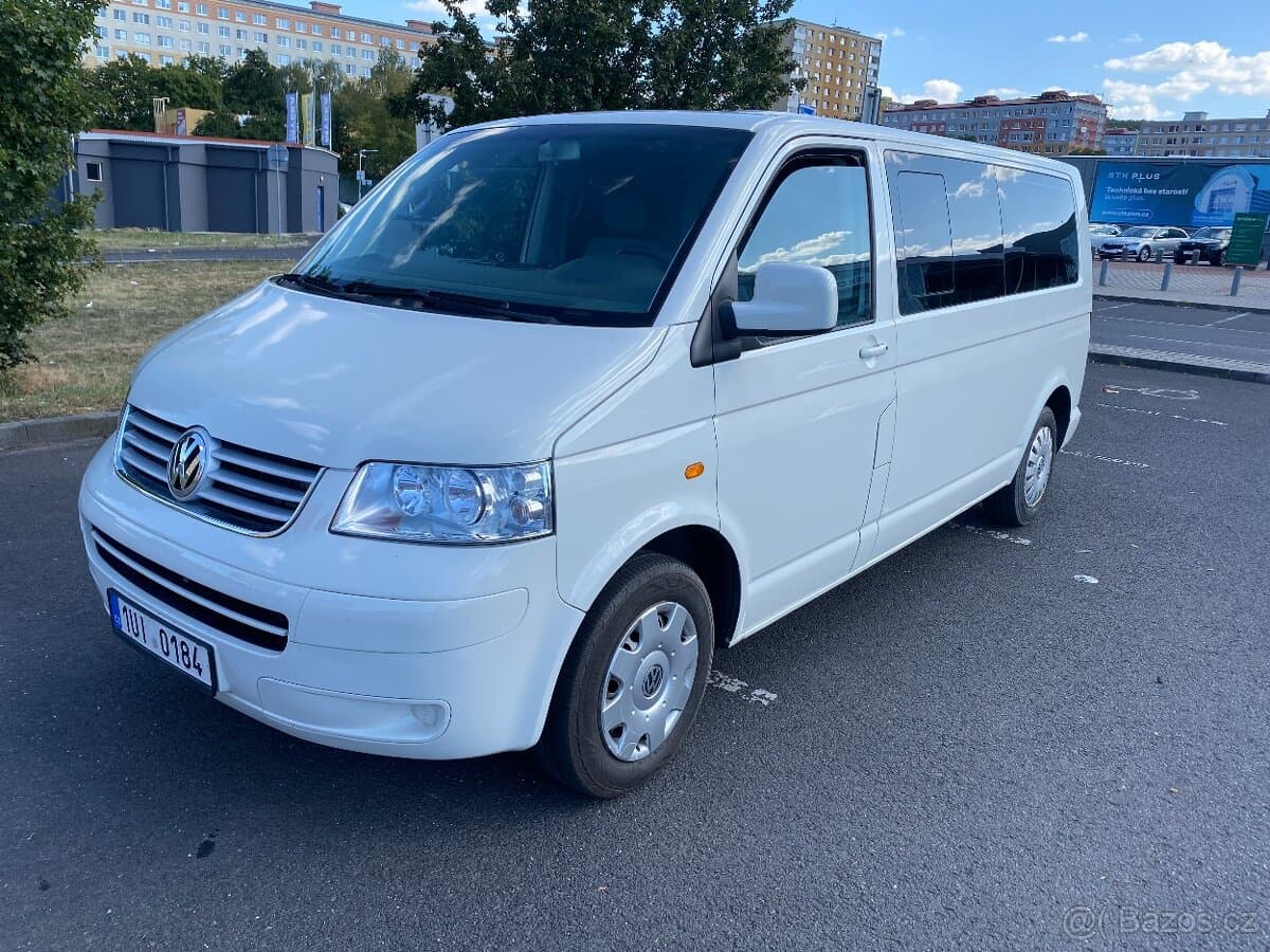 2004 Volkswagen CARAVELLE