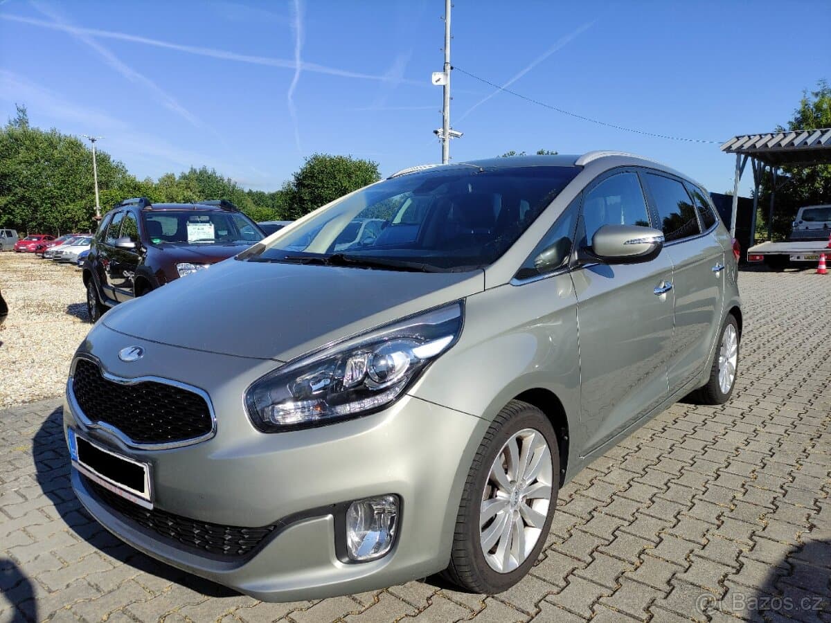 2013 Kia CARENS