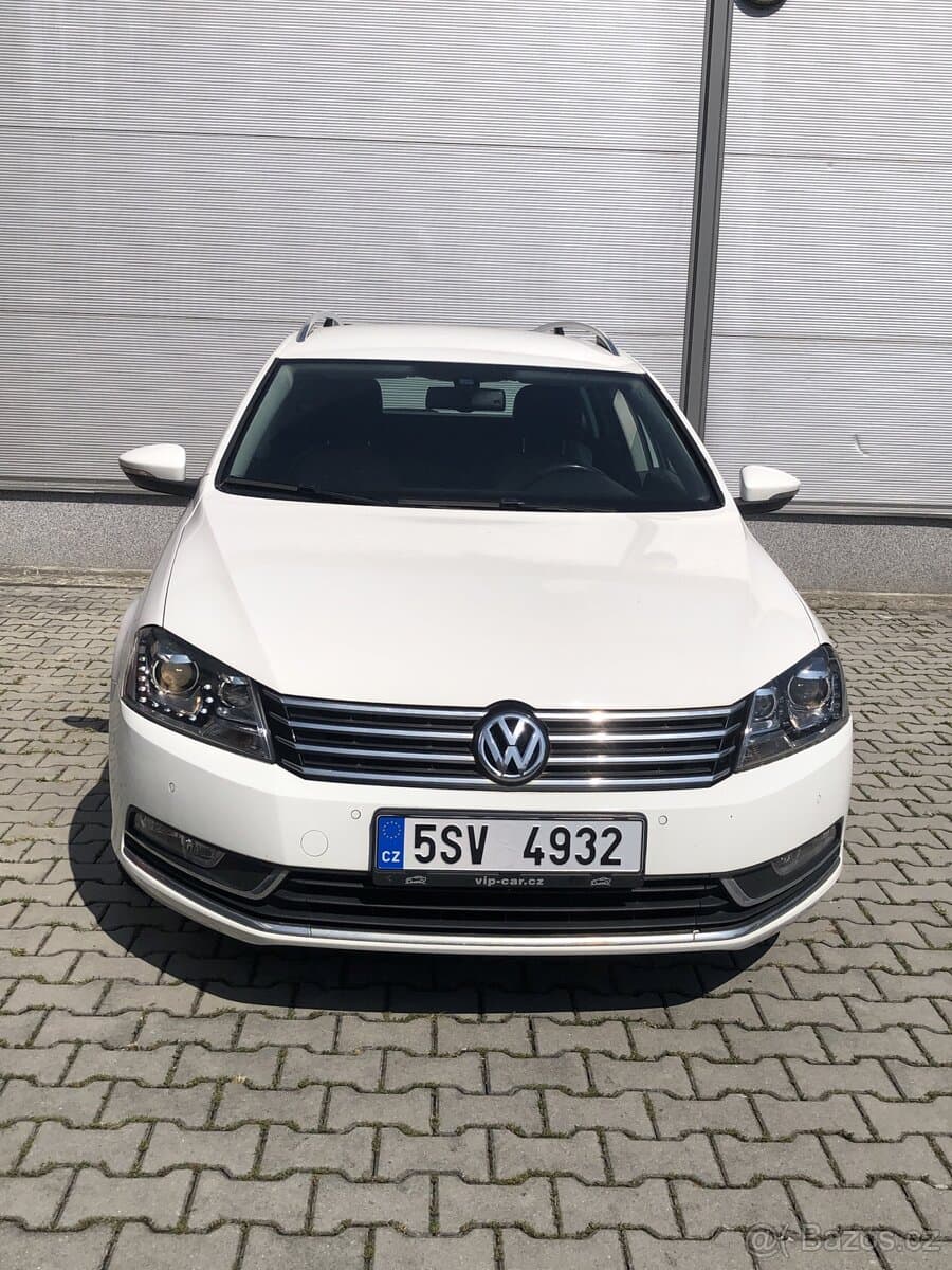 2011 Volkswagen PASSAT
