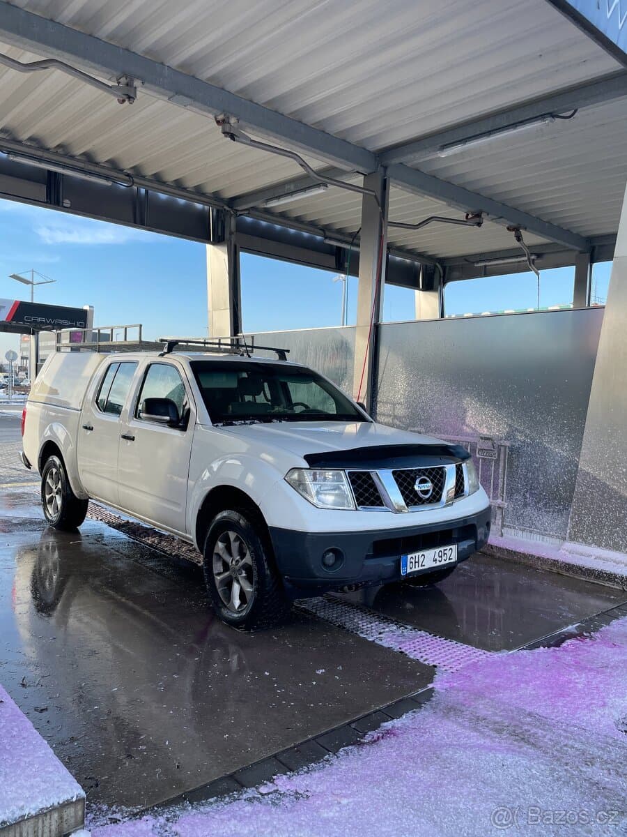 2015 Nissan NAVARA